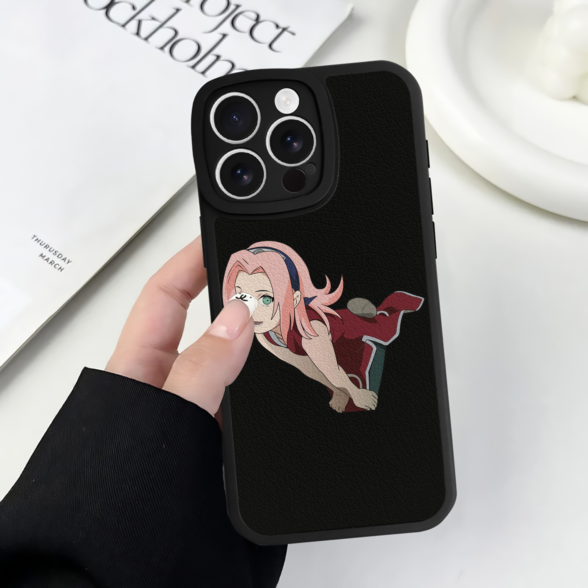 （画像用） NARUTO -ナルト- 春野サクラ Haruno Sakura 【iPhone 16シリーズ対応】シリコンスマホケース（レザー調） 材質：シリコン